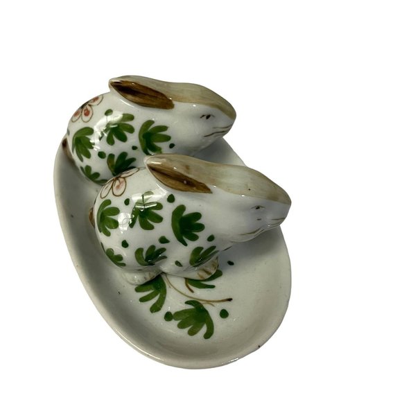 Vintage Salt & Pepper Shaker Two Rabbit on a Small Plate Handcrafted in Thailand - Picture 4 of 6